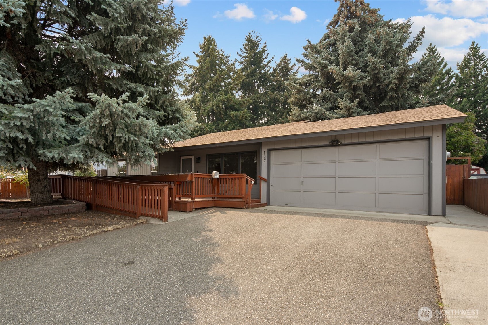 1324 Cascade Street Property Photo 6