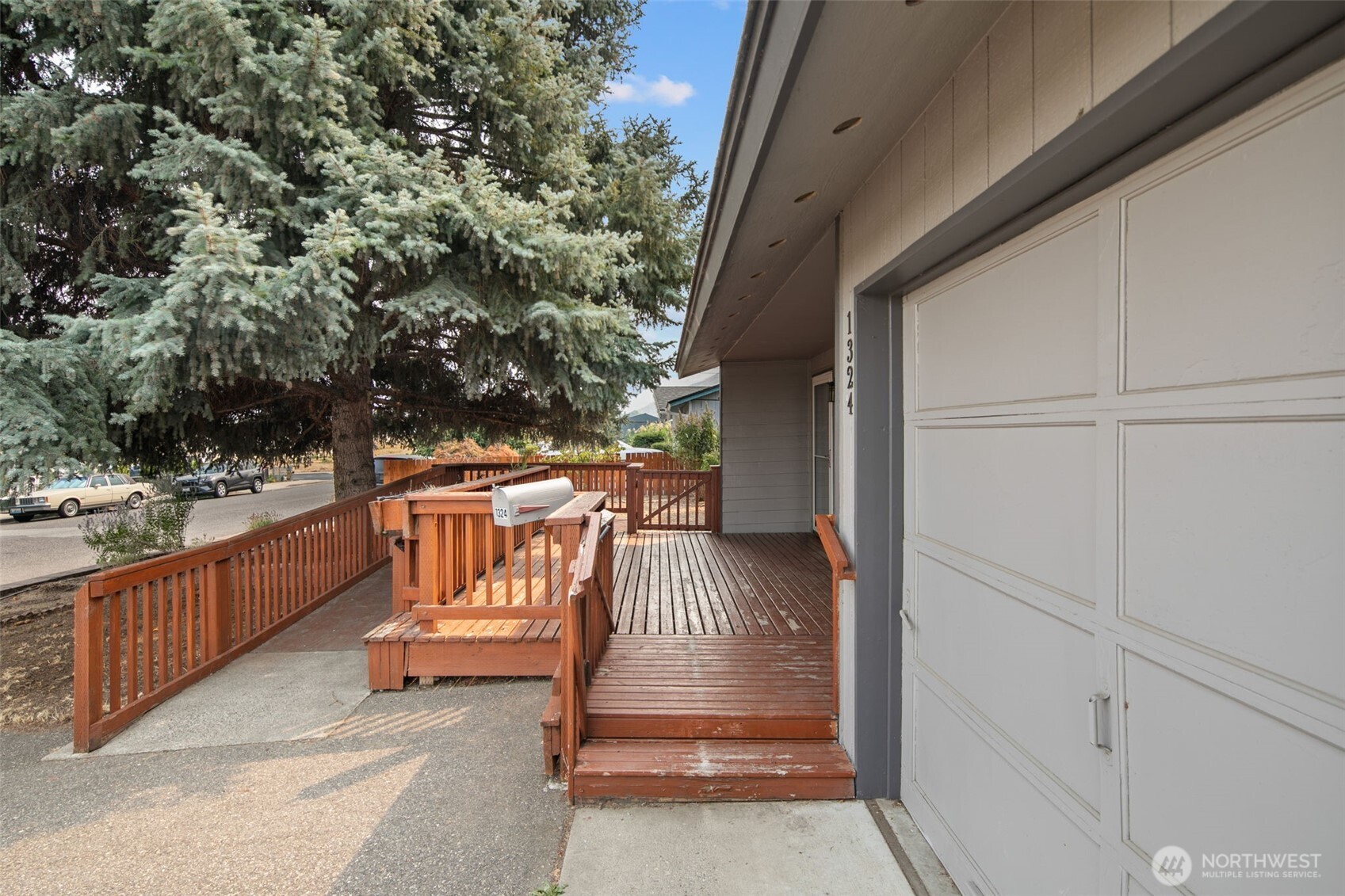1324 Cascade Street Property Photo 7