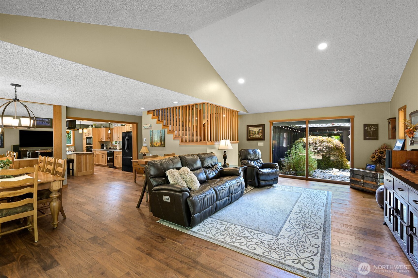 3504 Loomis Trail Road Property Photo 6