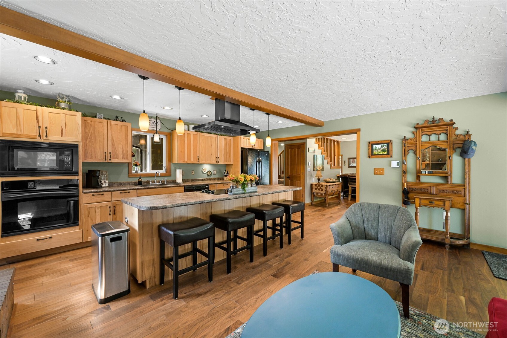 3504 Loomis Trail Road Property Photo 9