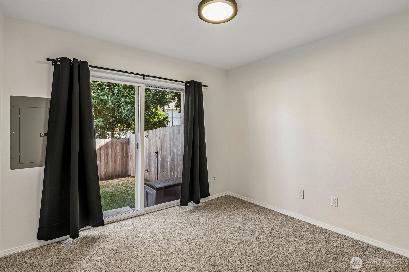 4436 Ne Nicholson Loop Property Photo 14