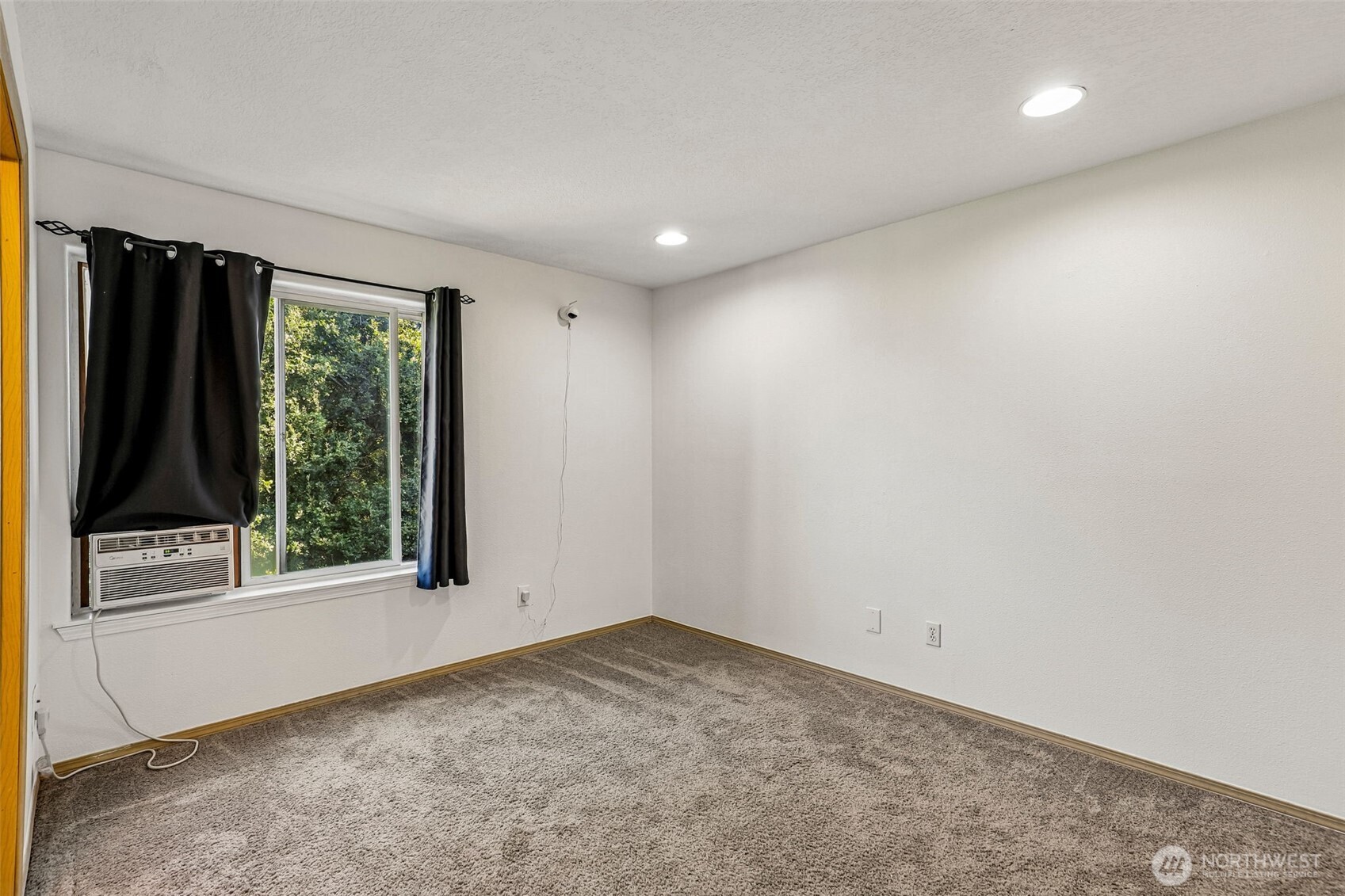 4436 Ne Nicholson Loop Property Photo 17