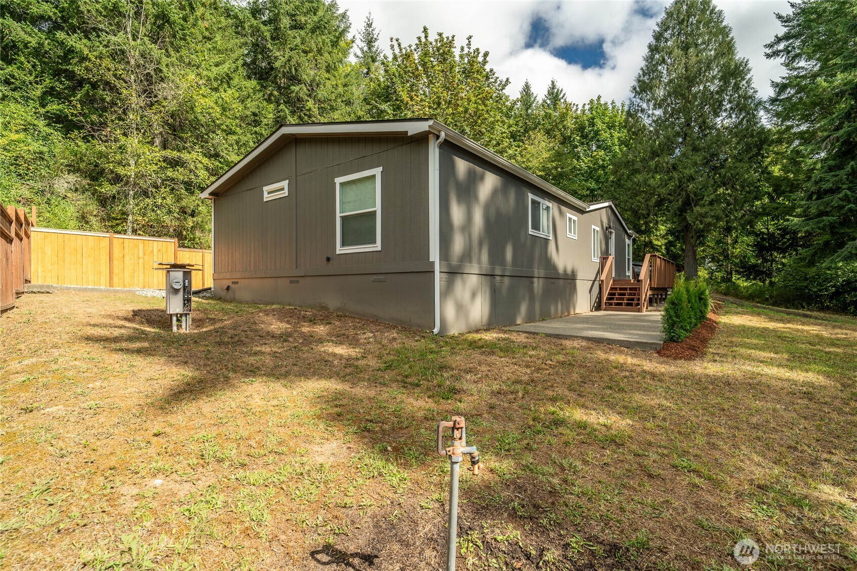 771 Se Fireweed Road Property Photo 7