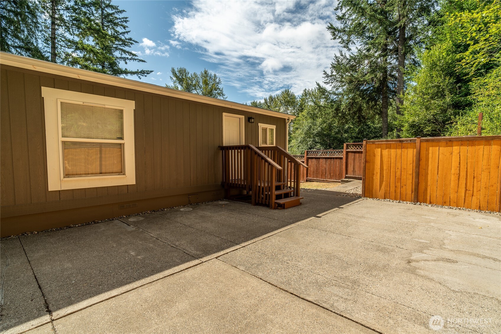 771 Se Fireweed Road Property Photo 9