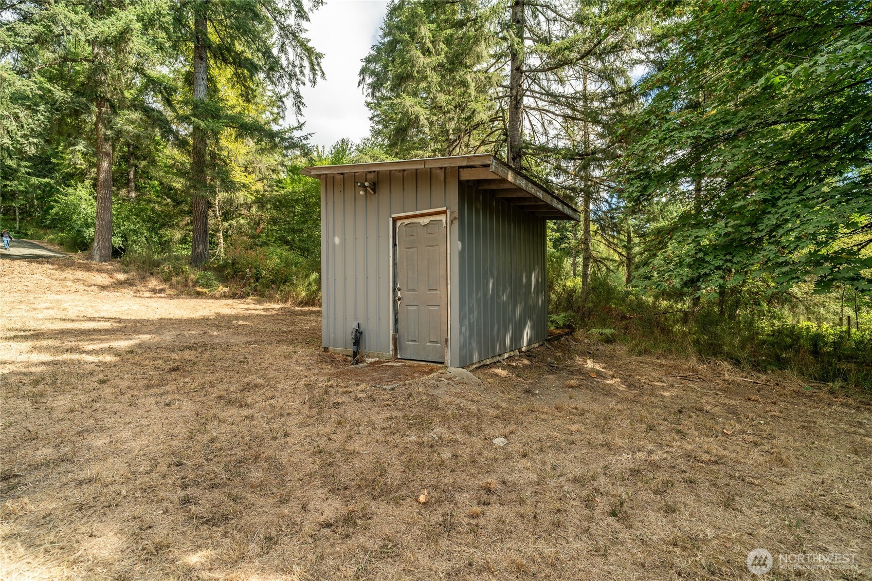 771 Se Fireweed Road Property Photo 13