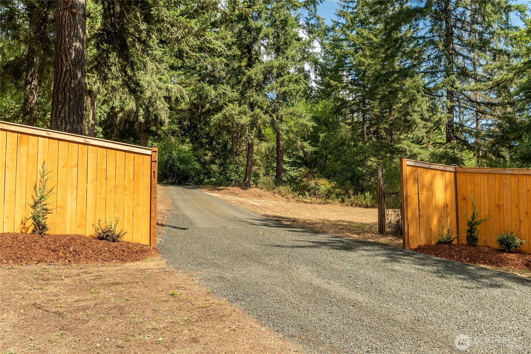 771 Se Fireweed Road Property Photo 14