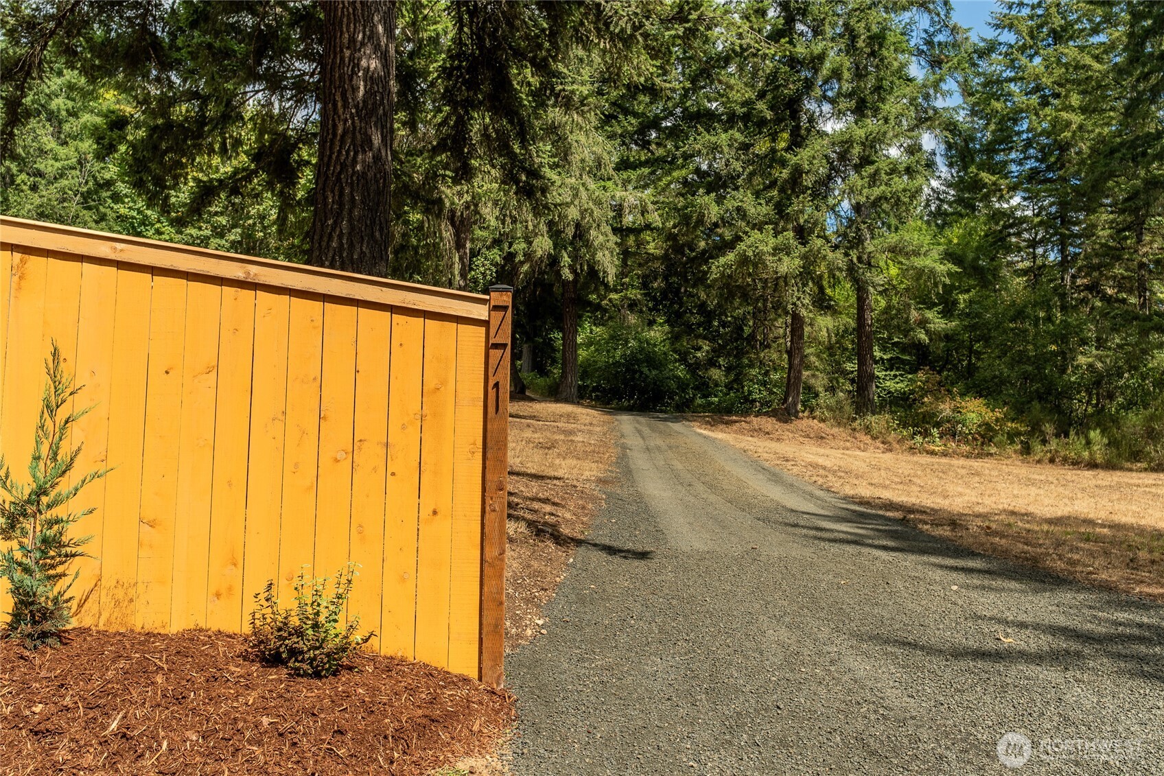 771 Se Fireweed Road Property Photo 15