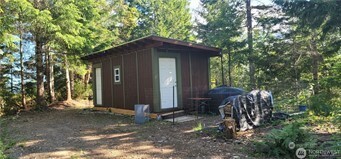 511 Ne Tahuski Property Photo 2