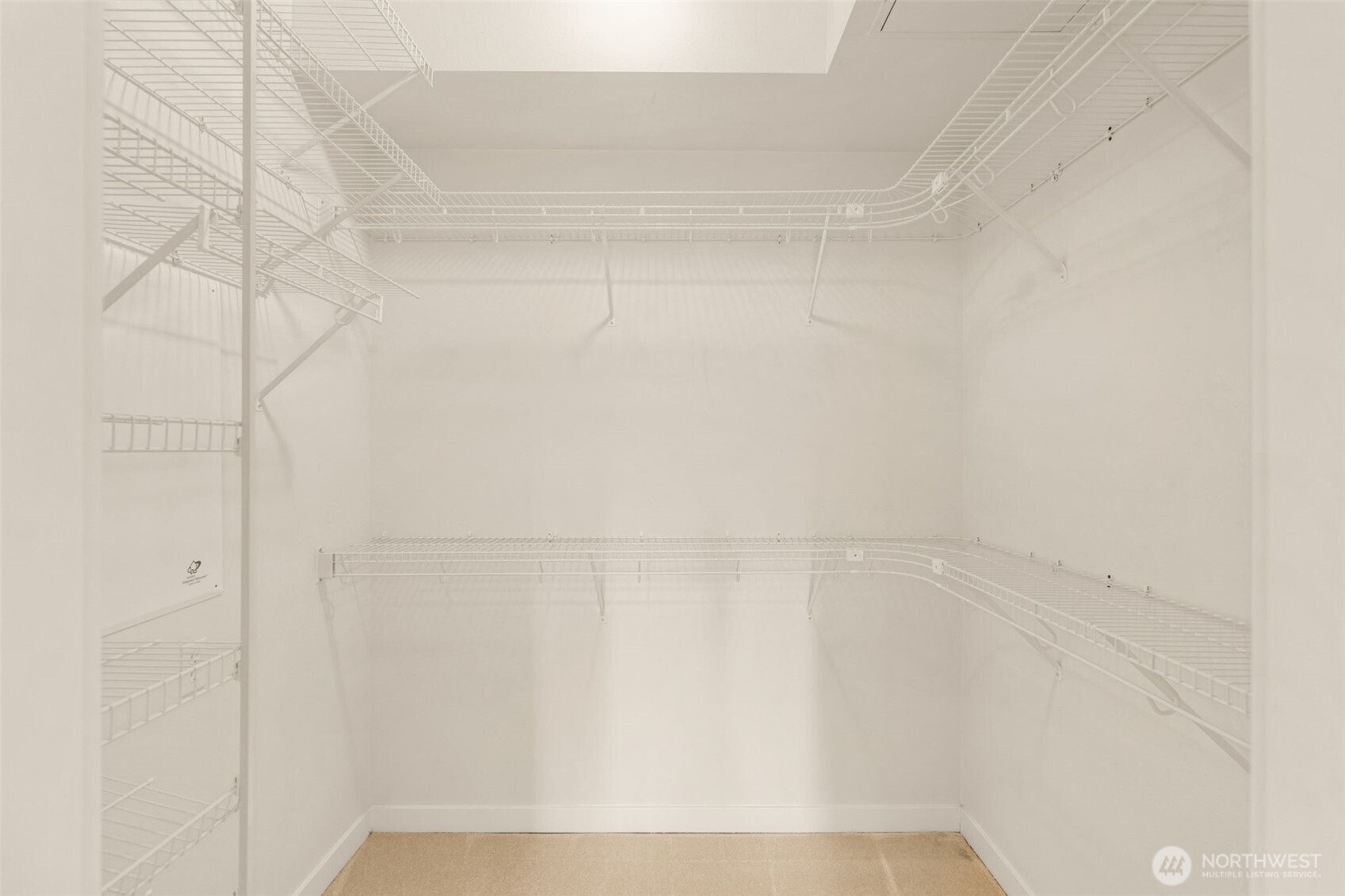 55 Williams Avenue 401 Property Photo 15