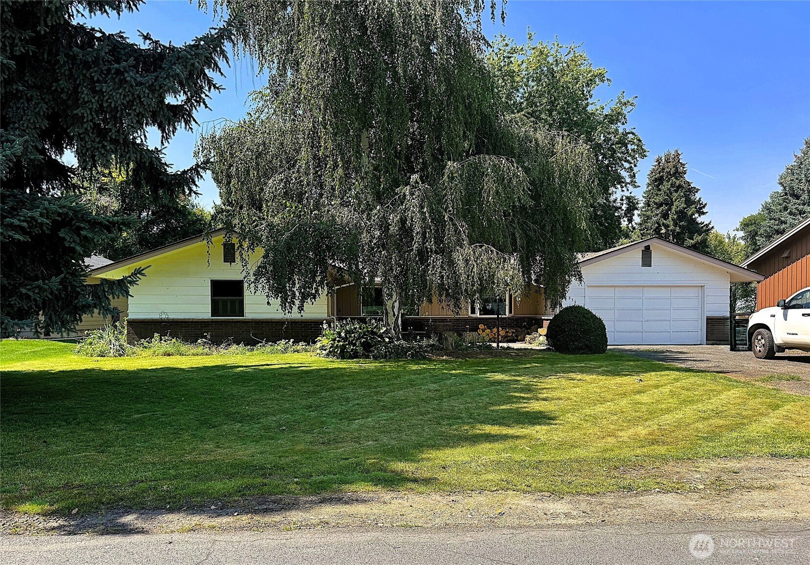 836 Meadowlark Lane Property Photo 1