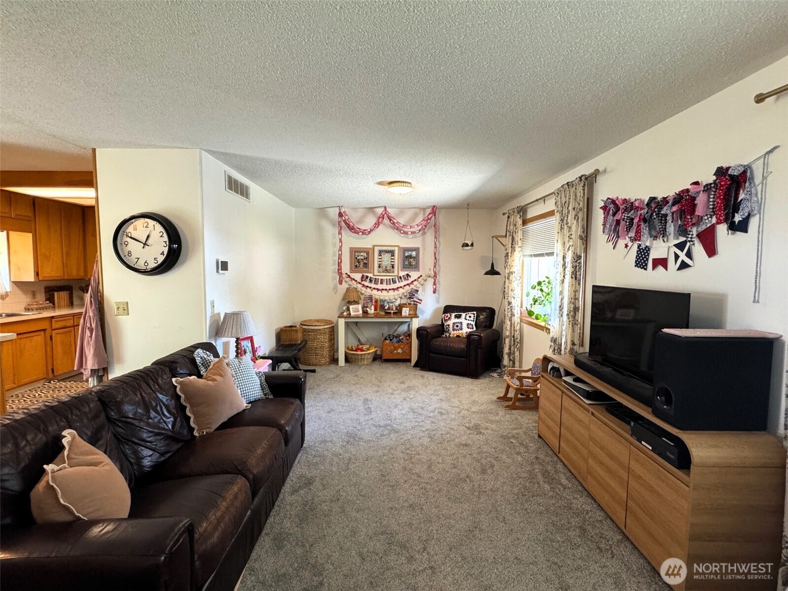 836 Meadowlark Lane Property Photo 4