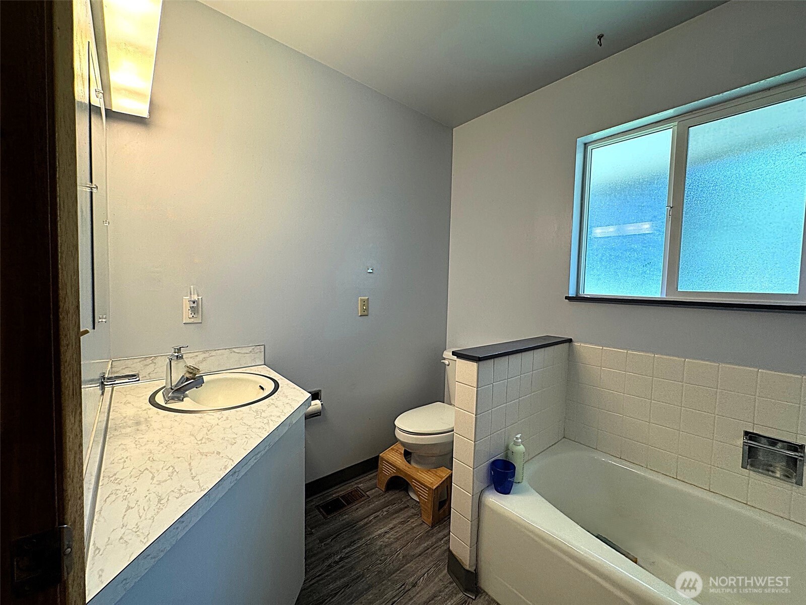 836 Meadowlark Lane Property Photo 16