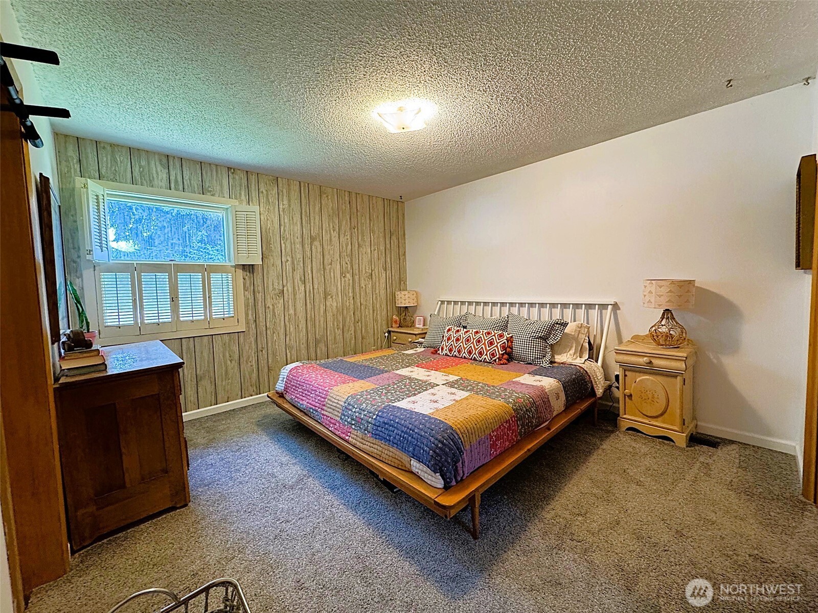 836 Meadowlark Lane Property Photo 18