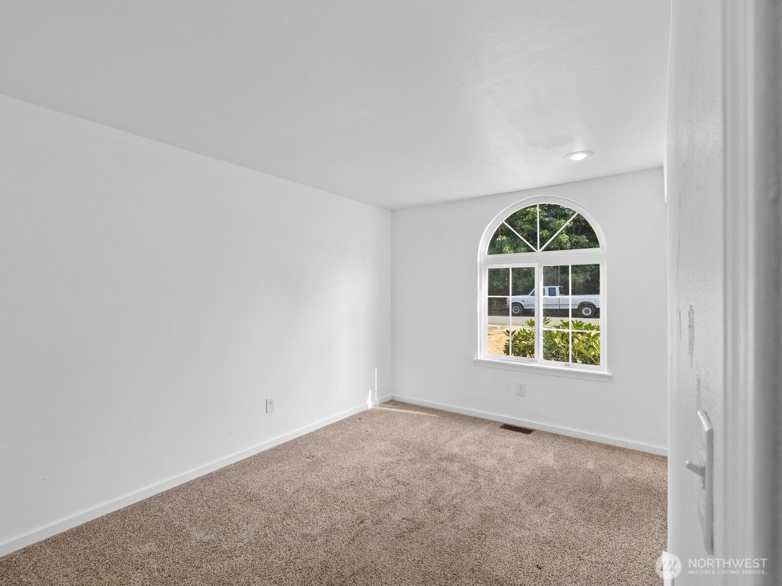 108 Noble Way Property Photo 13