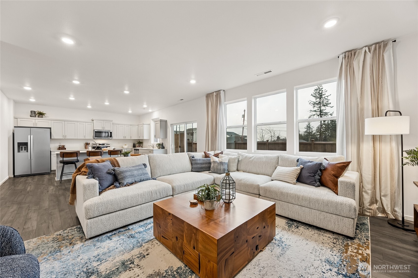 579 Wall Street 54 Property Photo 11