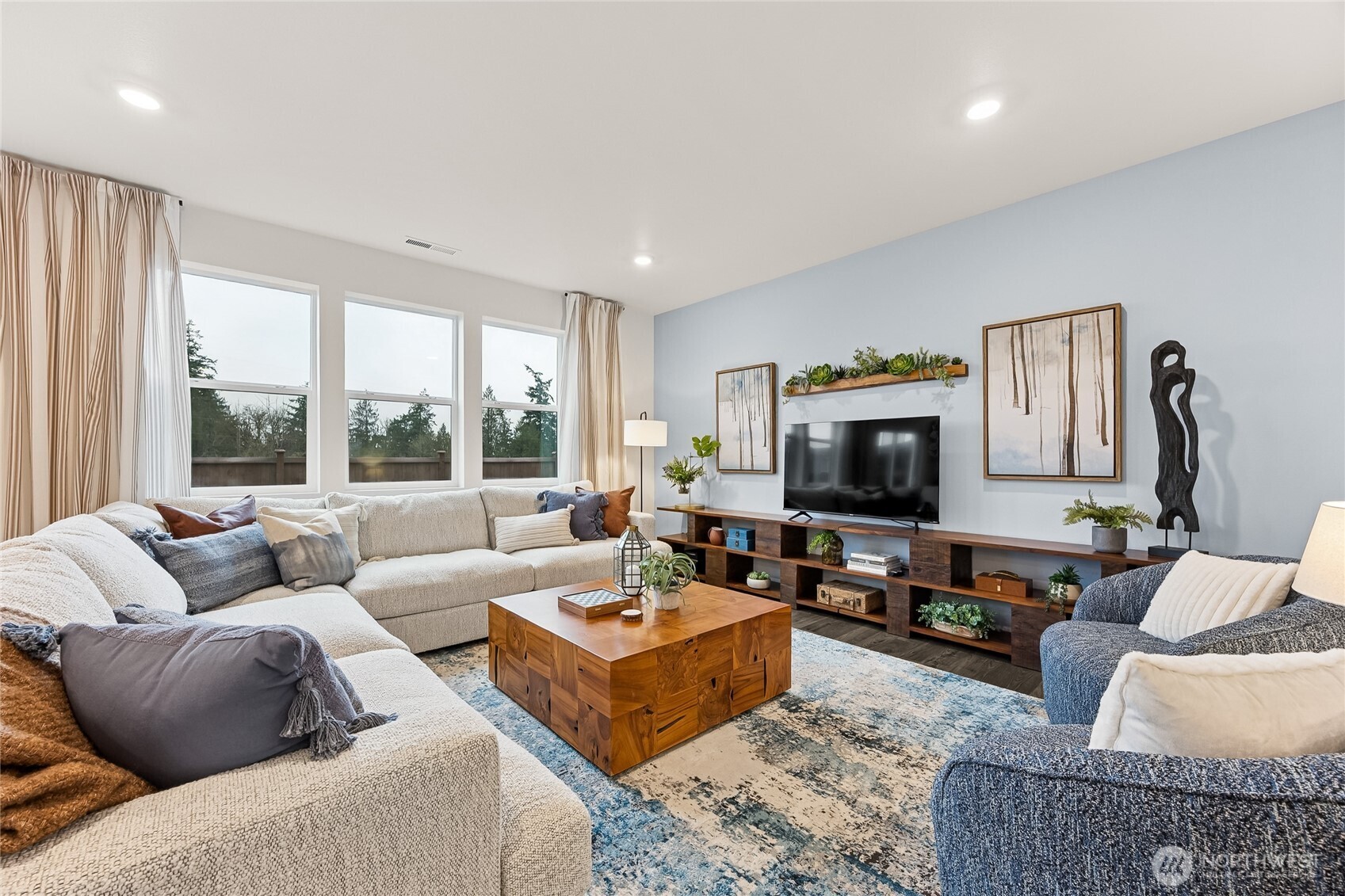579 Wall Street 54 Property Photo 22