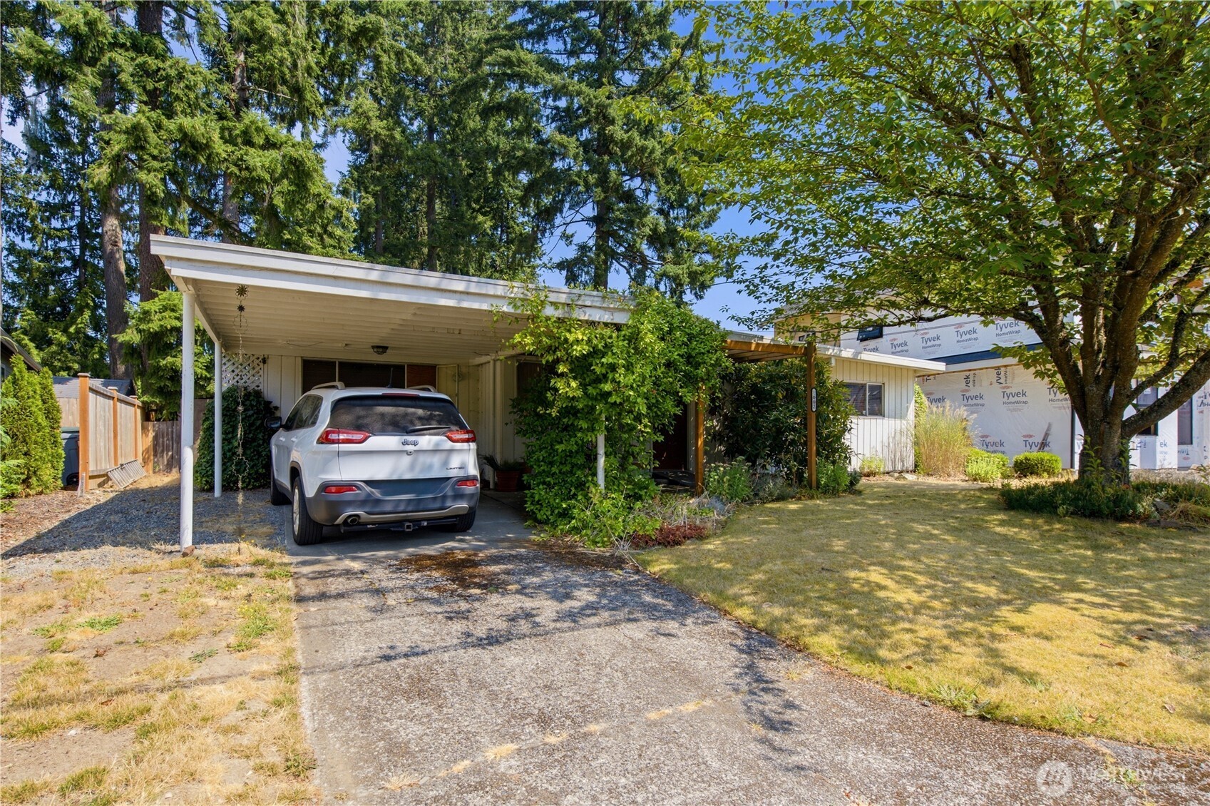 1002 167th Place Property Photo 2