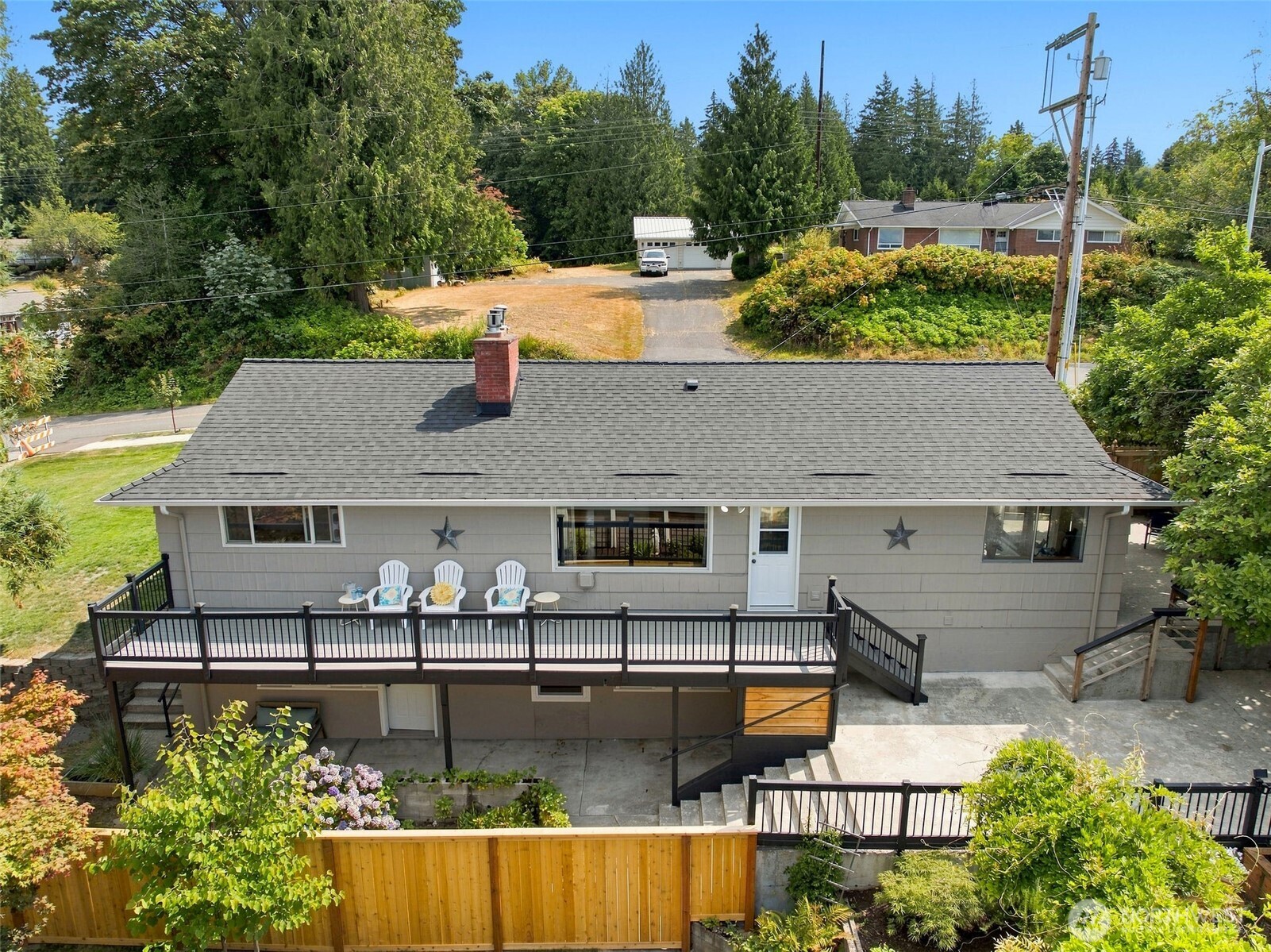 16 81st Avenue Property Photo 3