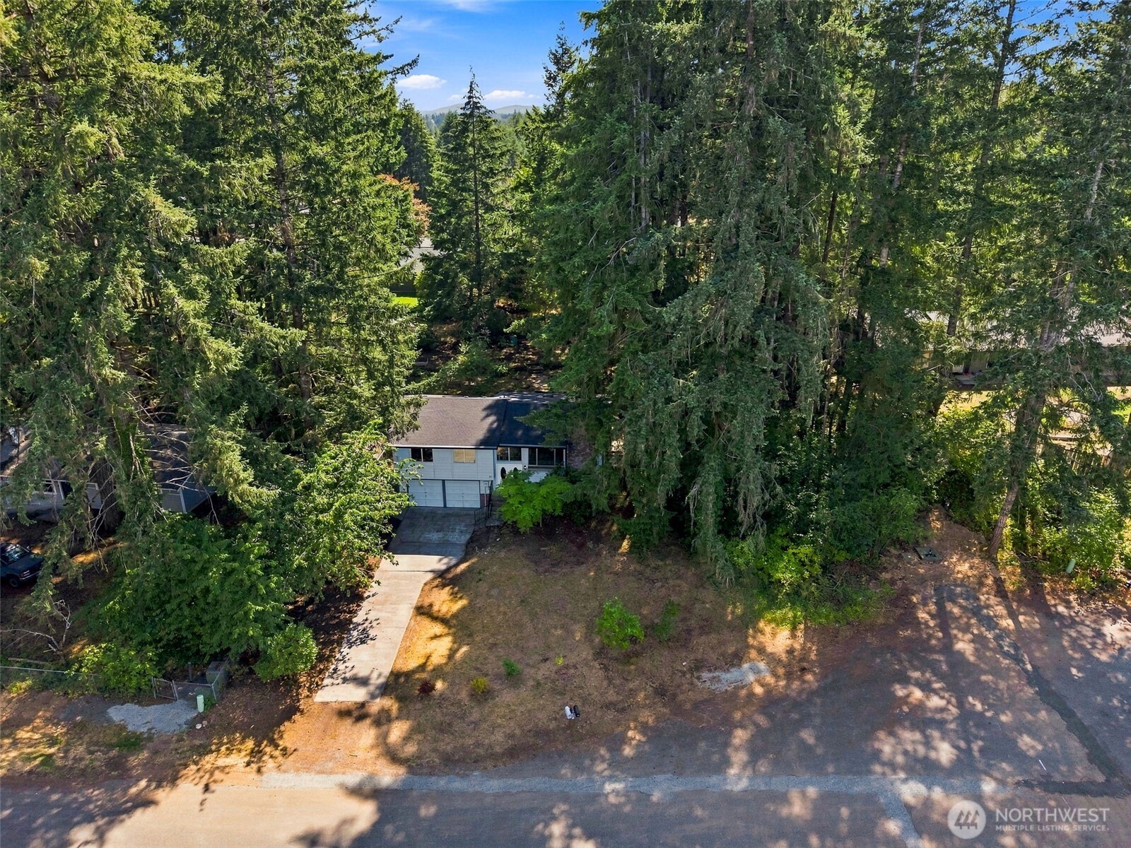 51 E Park Lane Property Photo 4