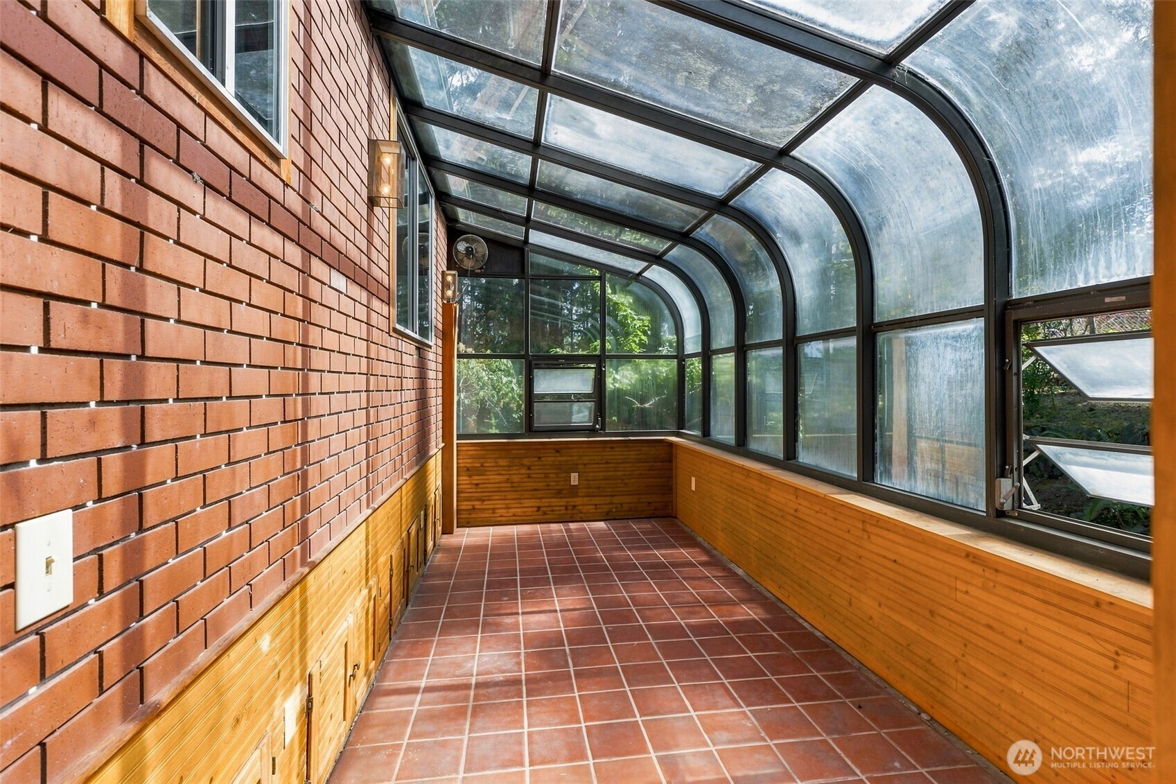 51 E Park Lane Property Photo 17