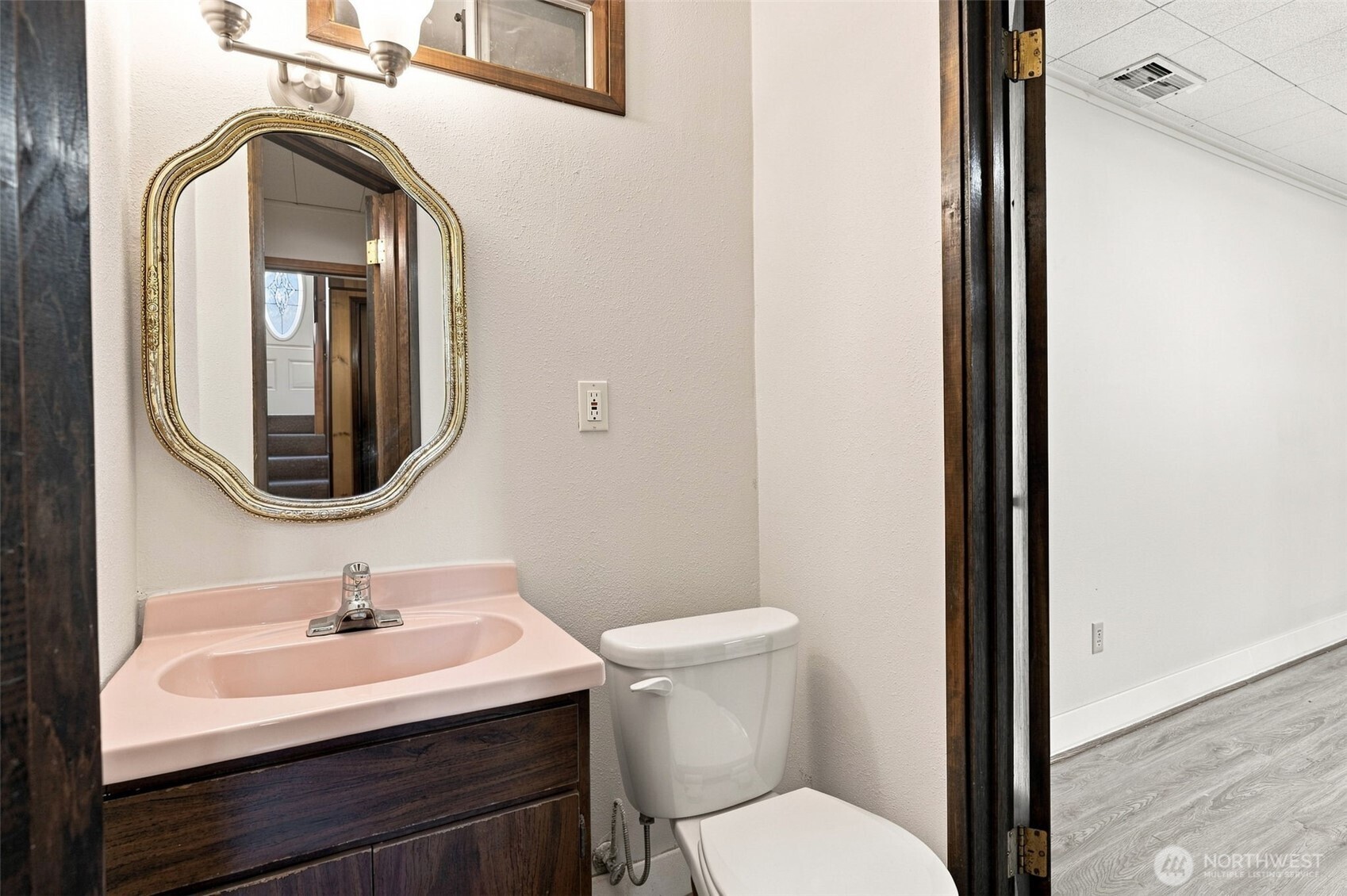 51 E Park Lane Property Photo 30