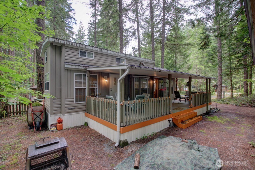137 6 Riverside Drive Property Photo 2