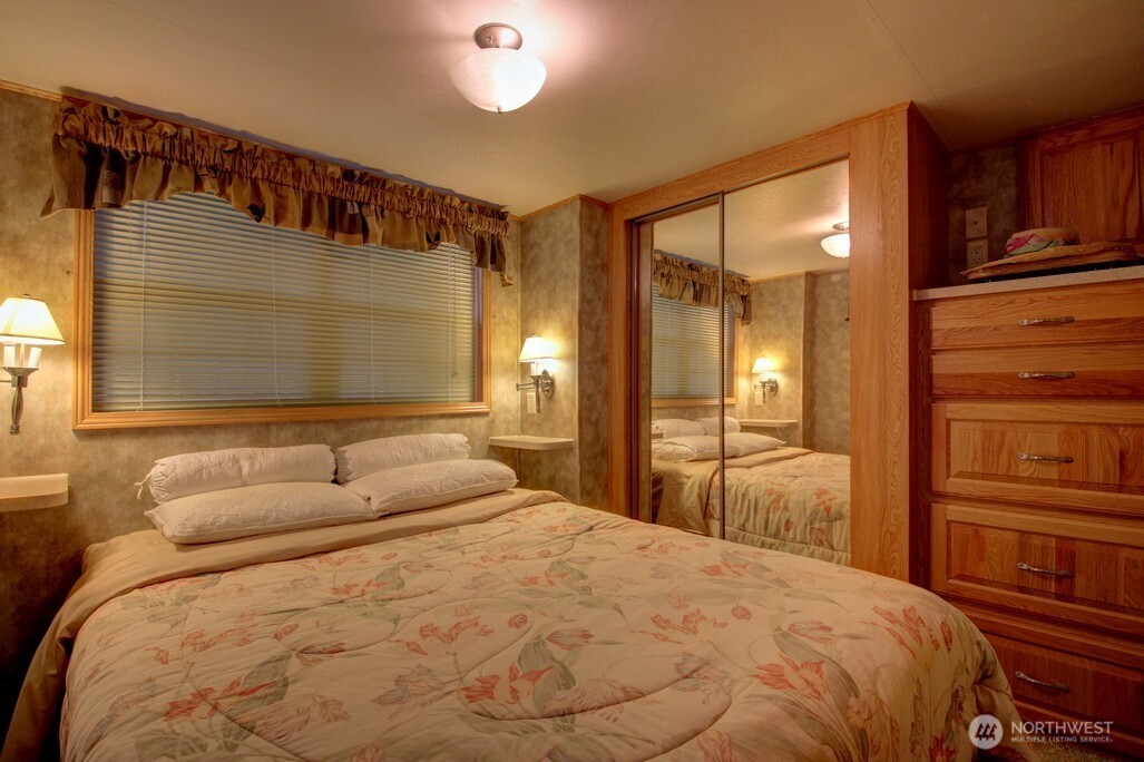 137 6 Riverside Drive Property Photo 11