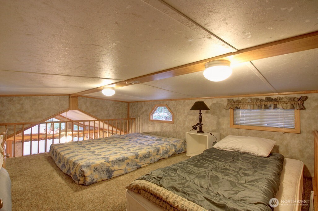 137 6 Riverside Drive Property Photo 14