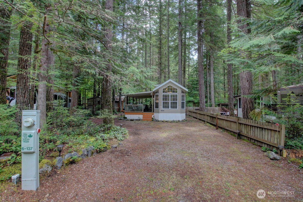 137 6 Riverside Drive Property Photo 18