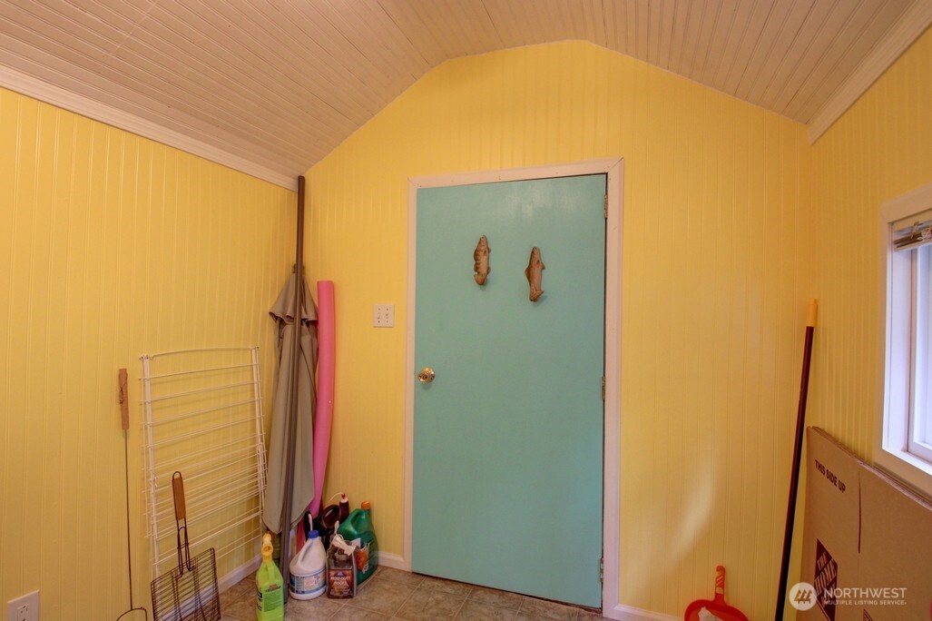 137 6 Riverside Drive Property Photo 25