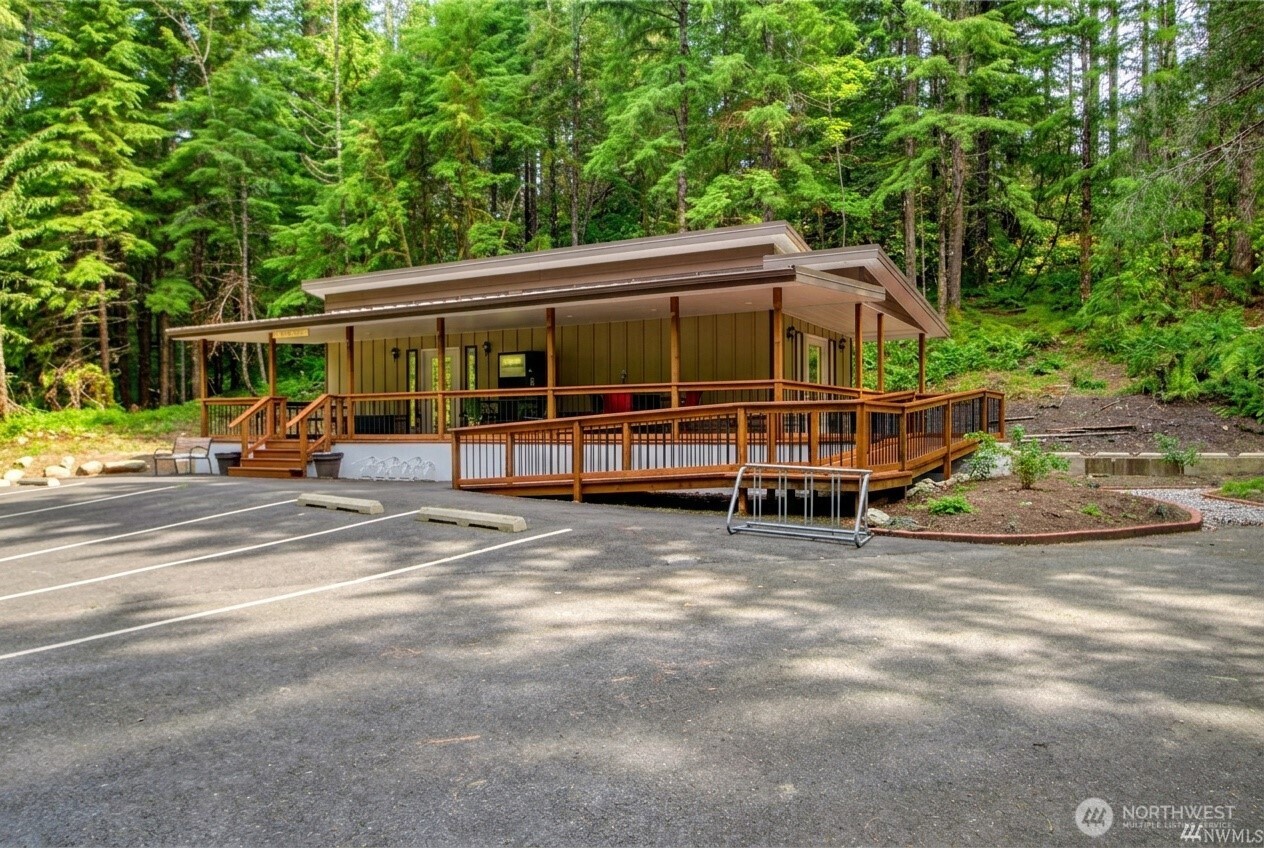 137 6 Riverside Drive Property Photo 31