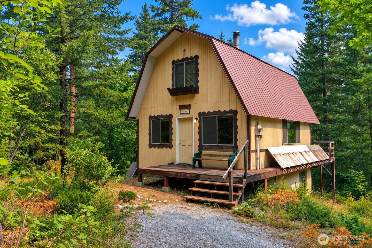 2433 Salal Property Photo 1
