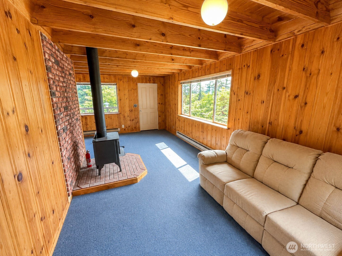 2433 Salal Property Photo 7