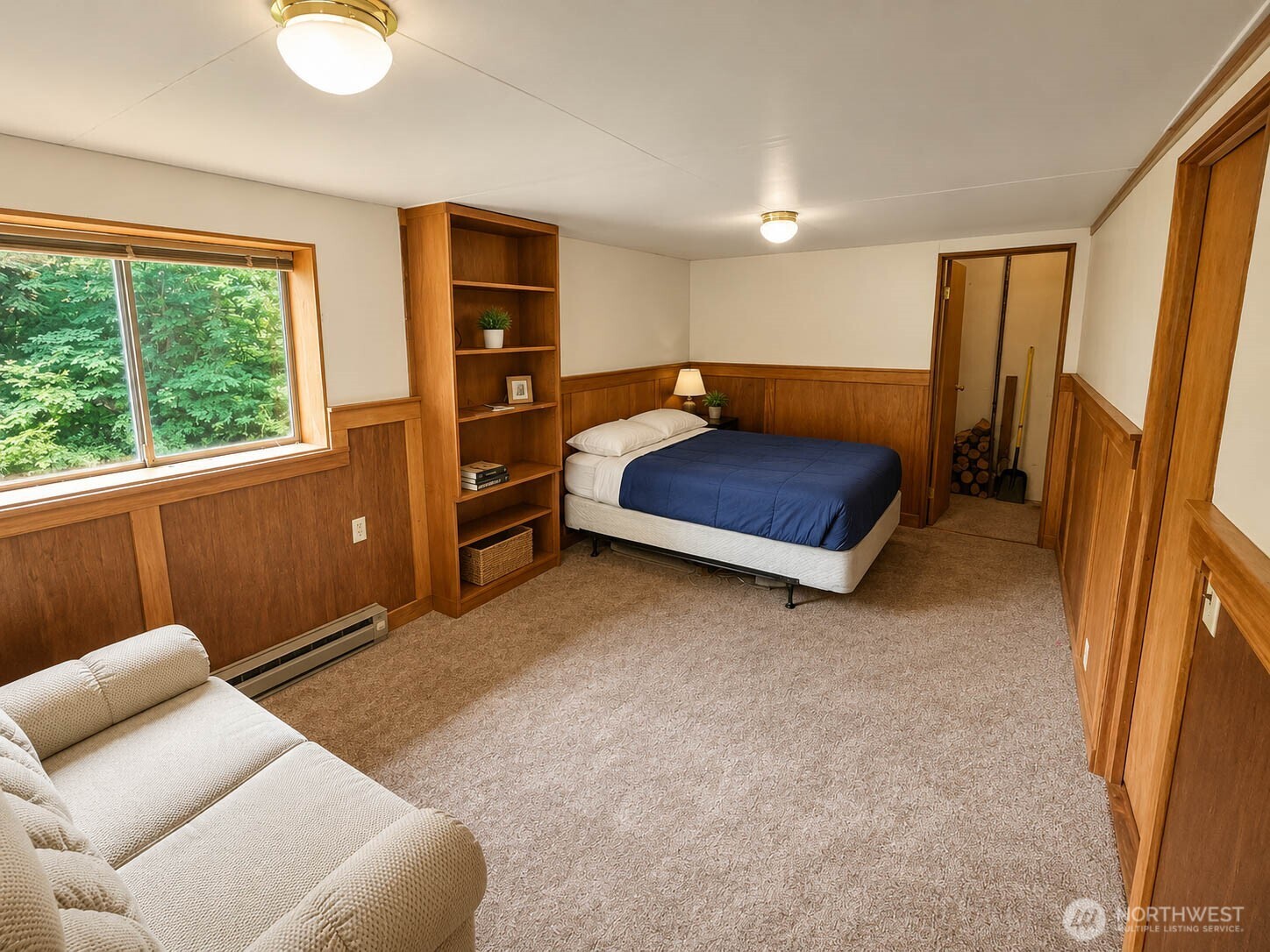 2433 Salal Property Photo 13