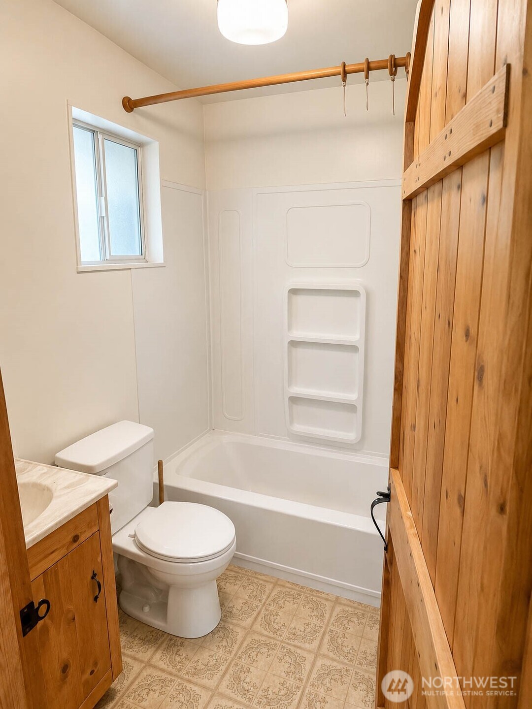 2433 Salal Property Photo 15