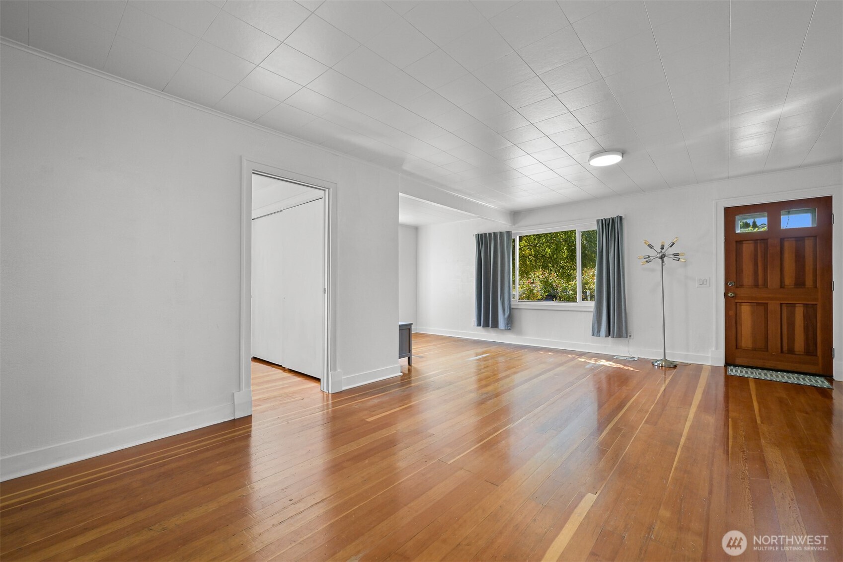 3304 Bennett Drive Property Photo 3