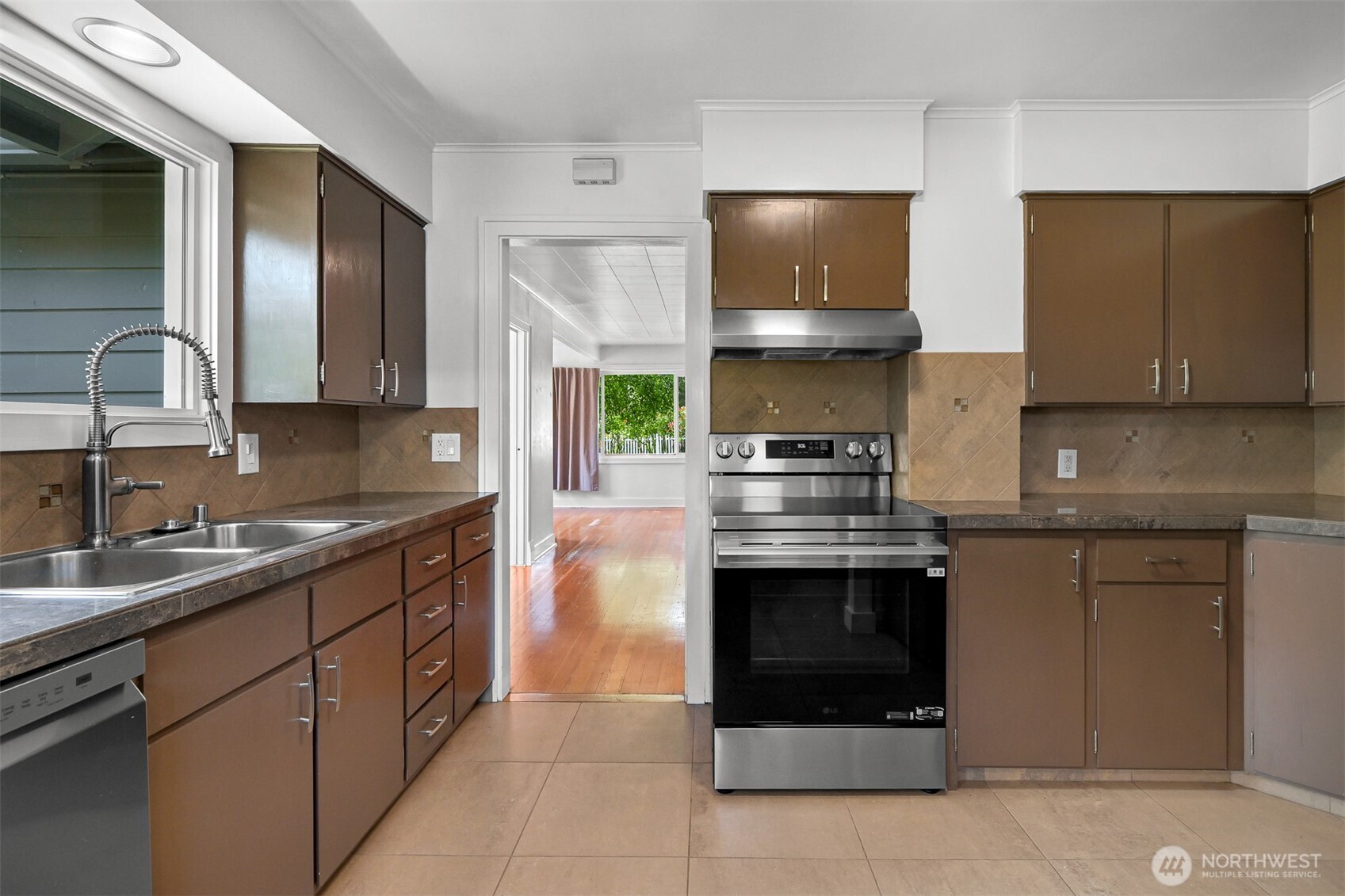 3304 Bennett Drive Property Photo 10
