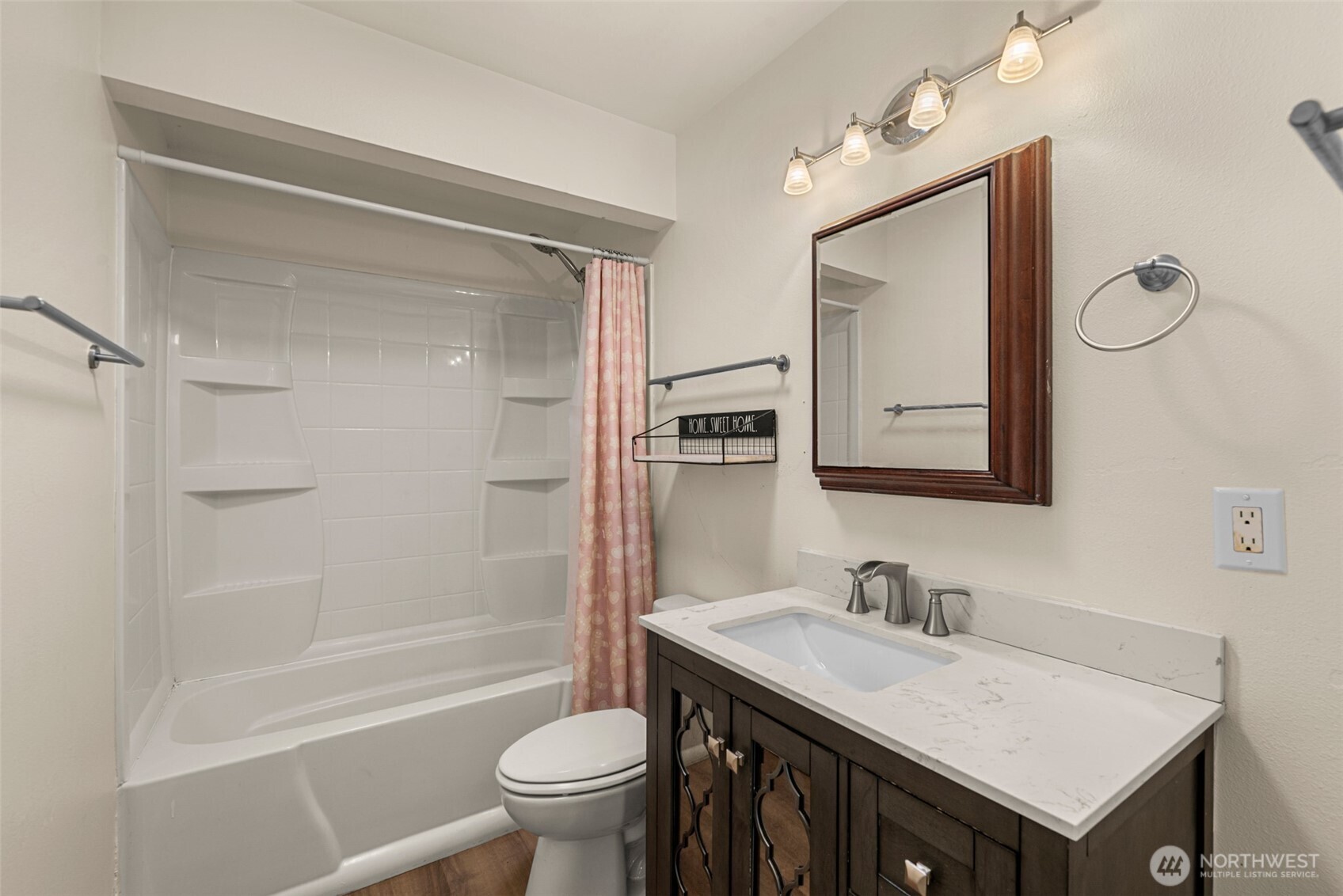 857 N Devon Avenue Property Photo 17