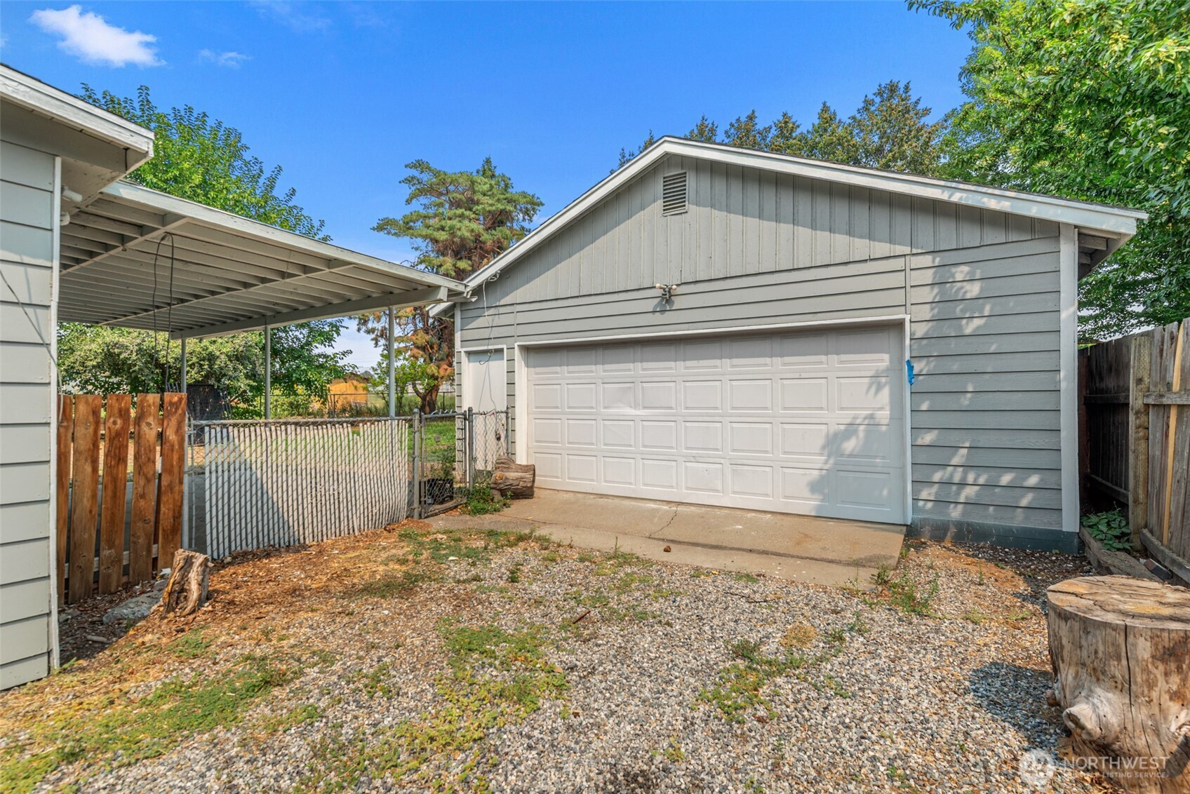 857 N Devon Avenue Property Photo 24