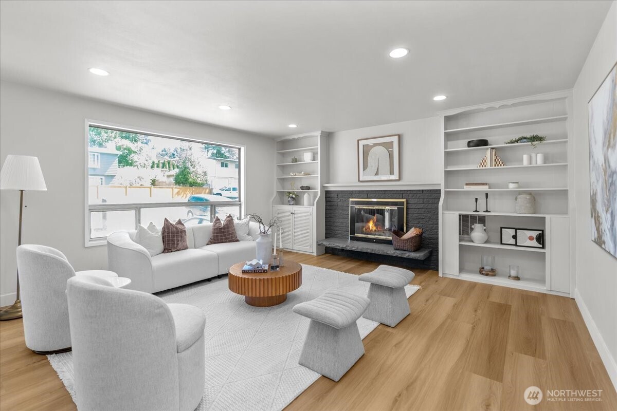 16032 22nd Avenue Property Photo 5