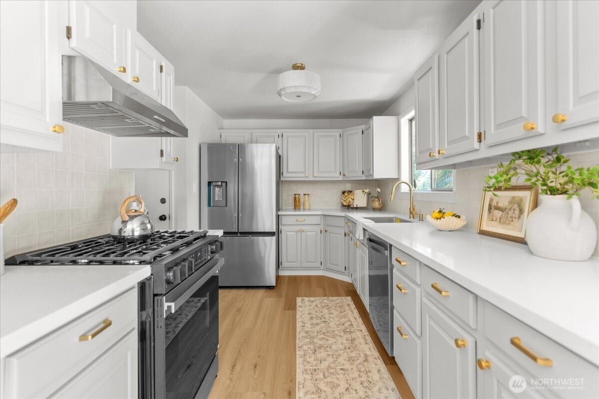 16032 22nd Avenue Property Photo 12