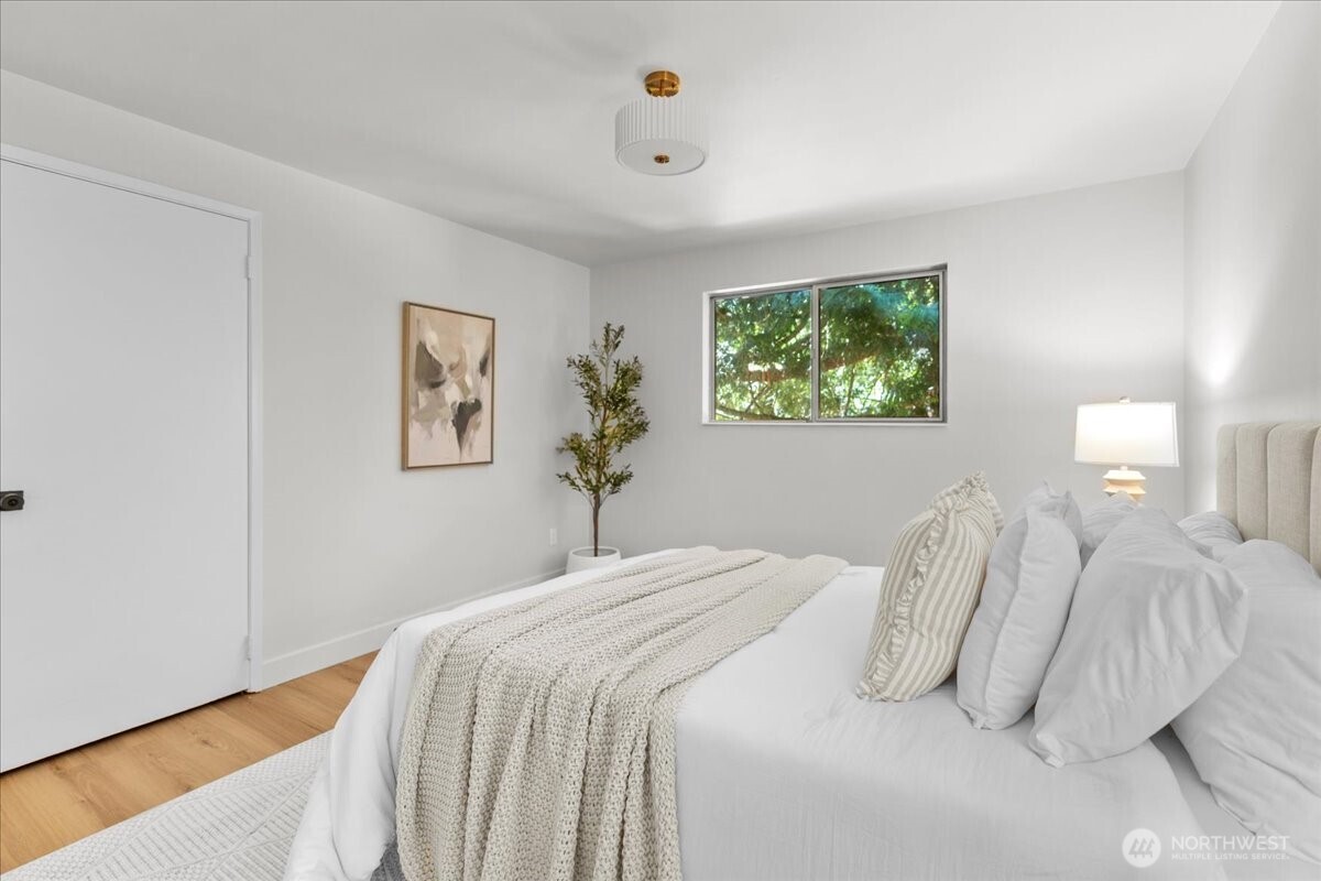 16032 22nd Avenue Property Photo 19