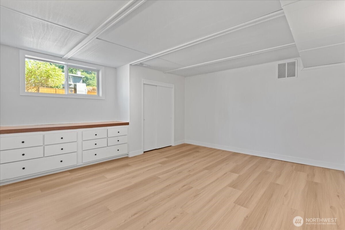 16032 22nd Avenue Property Photo 25