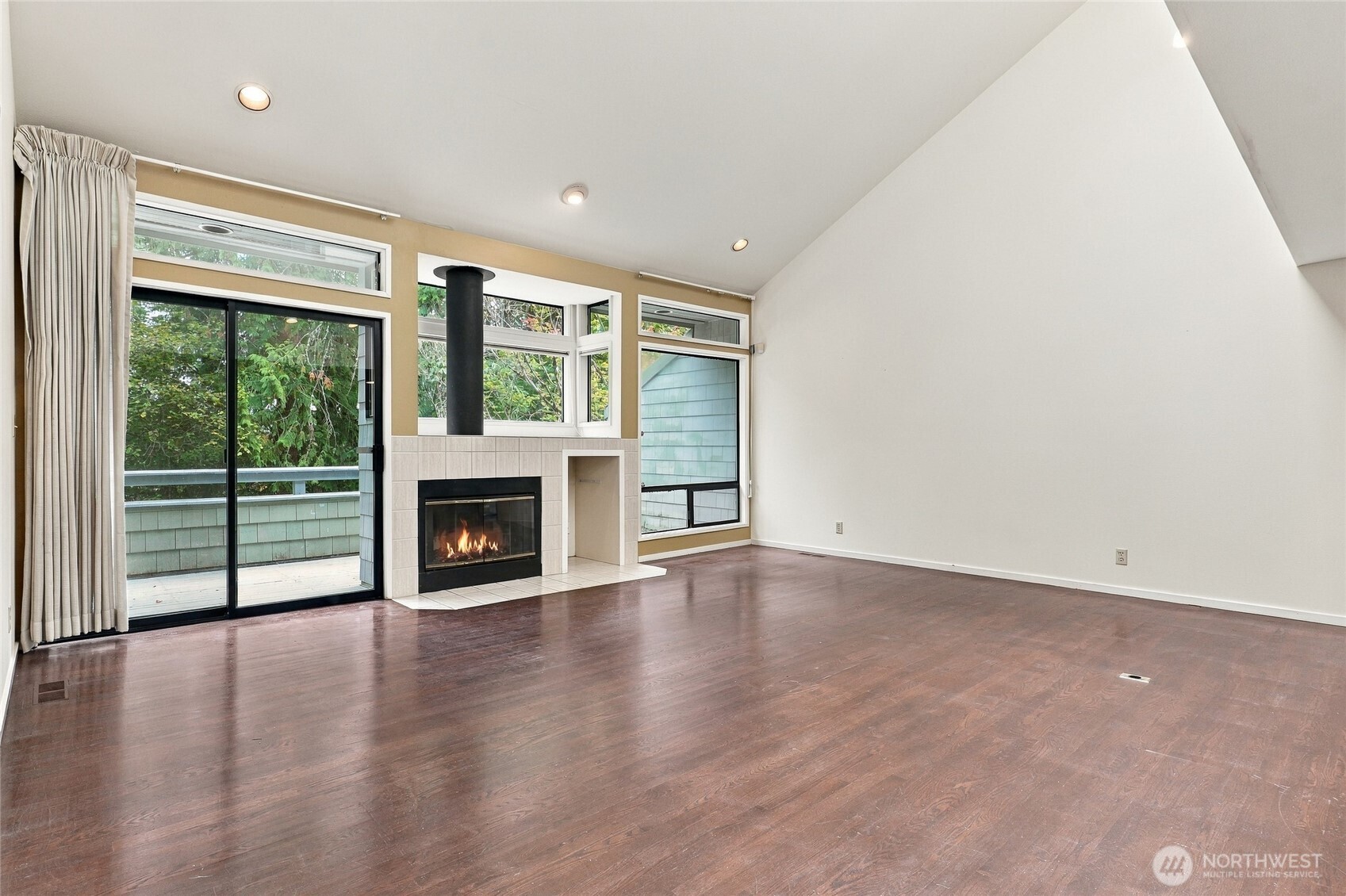 3605 93rd Avenue Property Photo 4