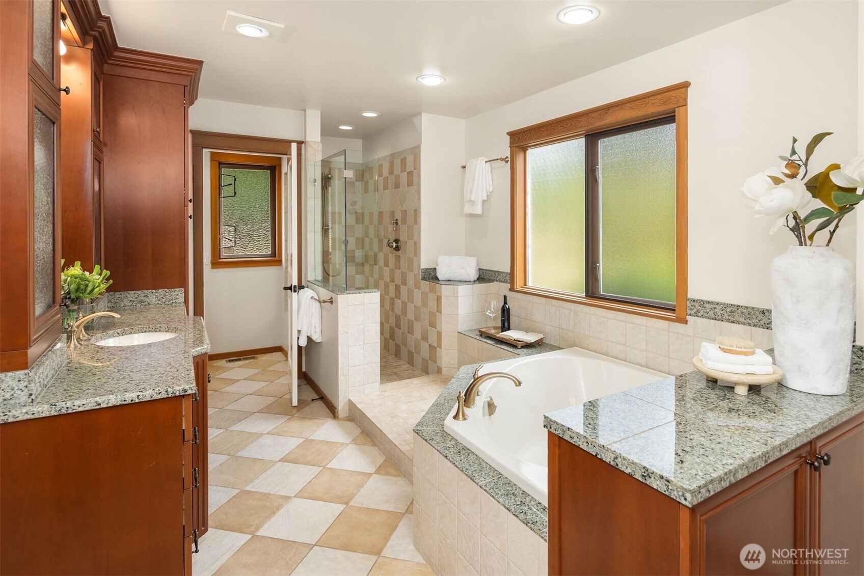 14246 157th Place Property Photo 12