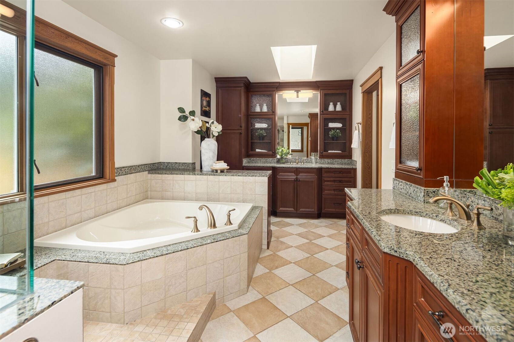 14246 157th Place Property Photo 14