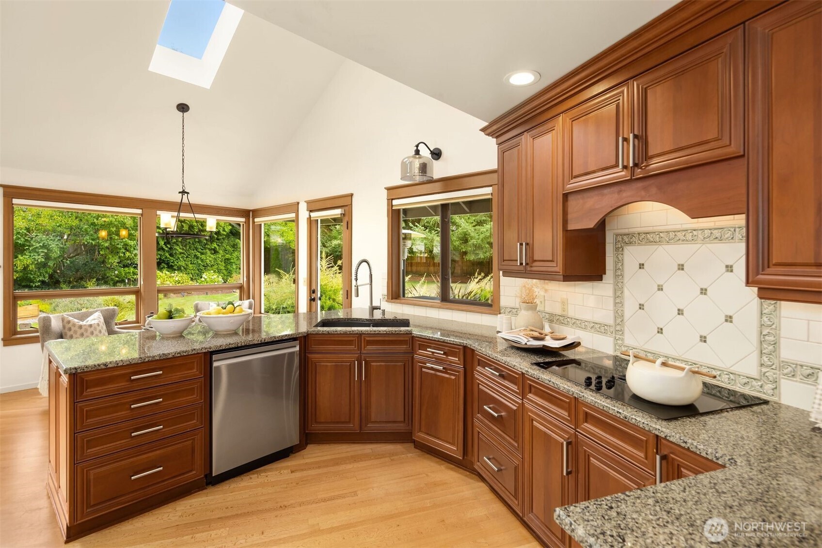 14246 157th Place Property Photo 17
