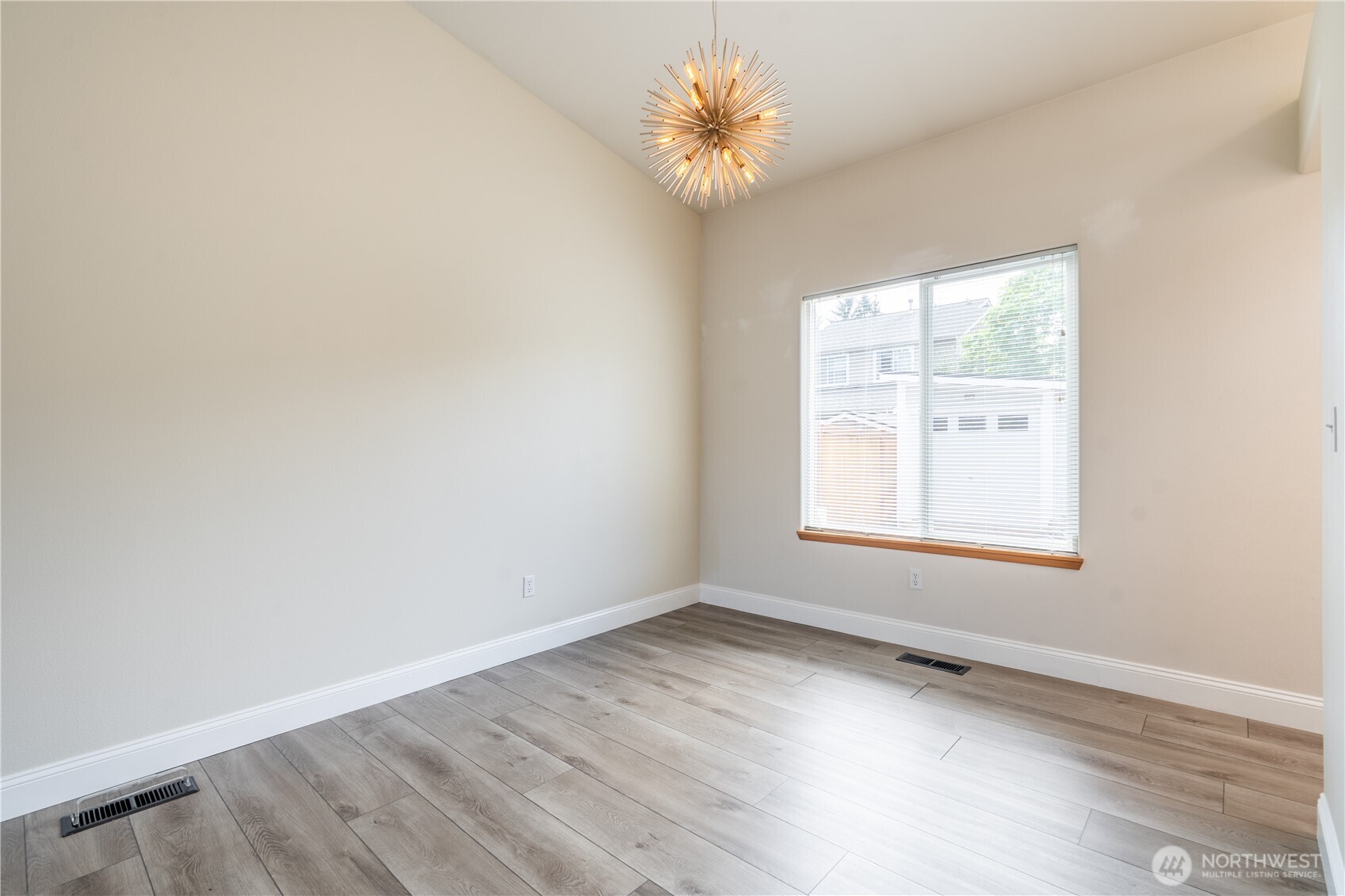 13208 162nd Street Ct Property Photo 7