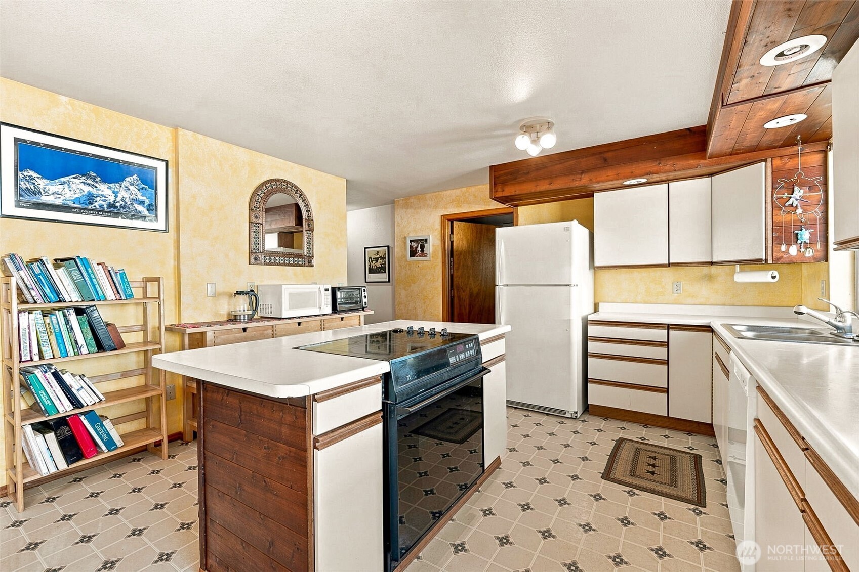 112 Canal Drive Property Photo 7
