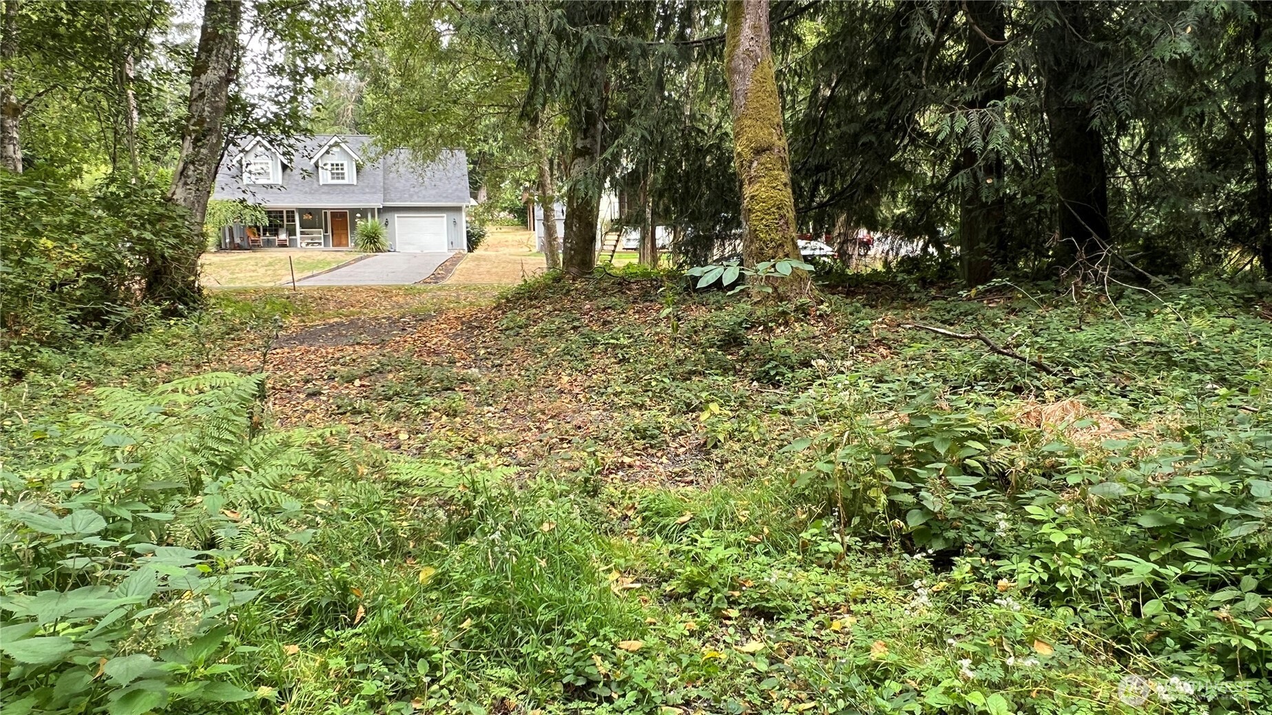 5981 Ne Spruce Dr Property Photo 6